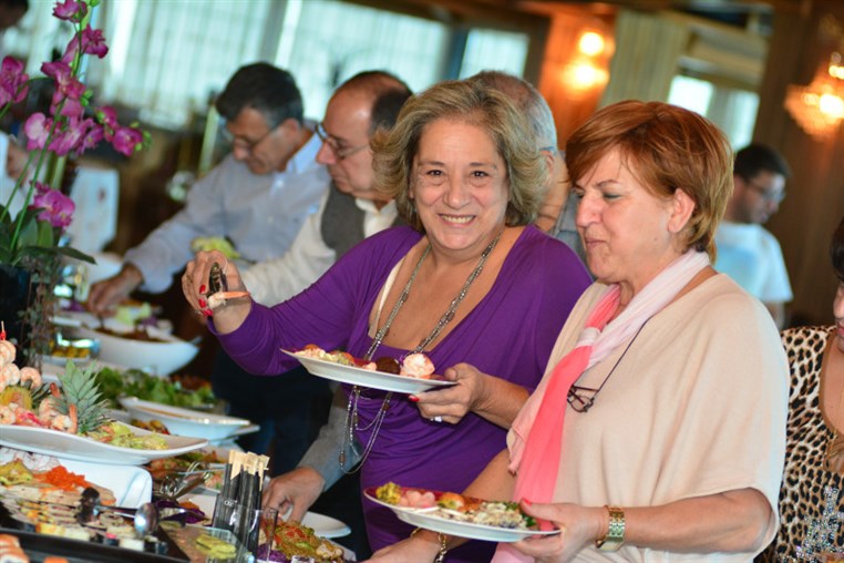 Sunday Lunch Buffet at Bay Lodge